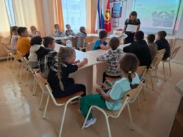 «Связующая нить»: в Судаке прошел урок мужества, объединивший поколения